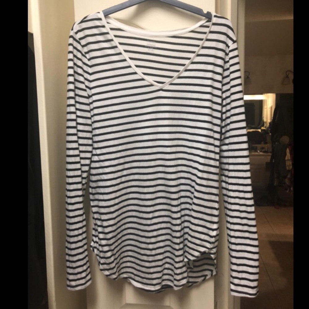 Old Navy T-Shirt